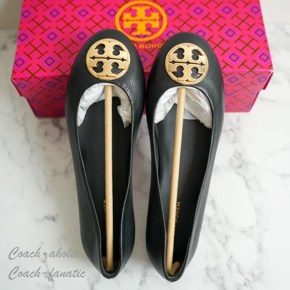 NIB Tory Burch Signature Logo Classic Chelsea Ballet Flat in Black/Gold